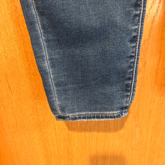NWOT American Eagle Outfitters Ripped Dark Blue Skinny Jeans size 12 short - Picture 3 of 5